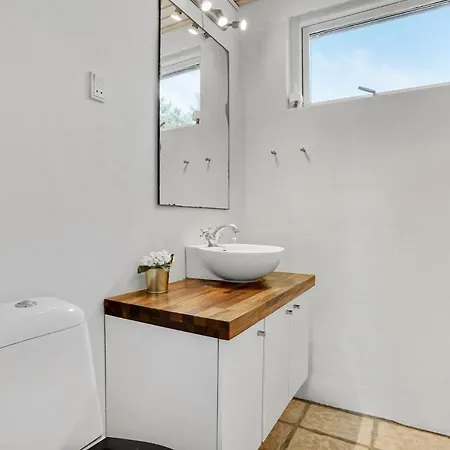 In Holbk With 2 Bedrooms And Wifi * Holbæk